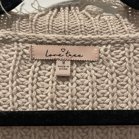 Sweater like new - Picture 2 of 4